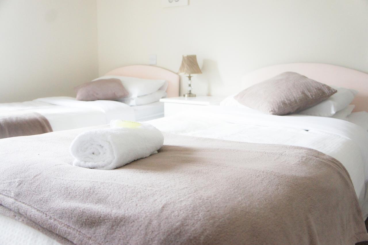 The Coach House Bed & Breakfast ราวด์วูด ภายนอก รูปภาพ
